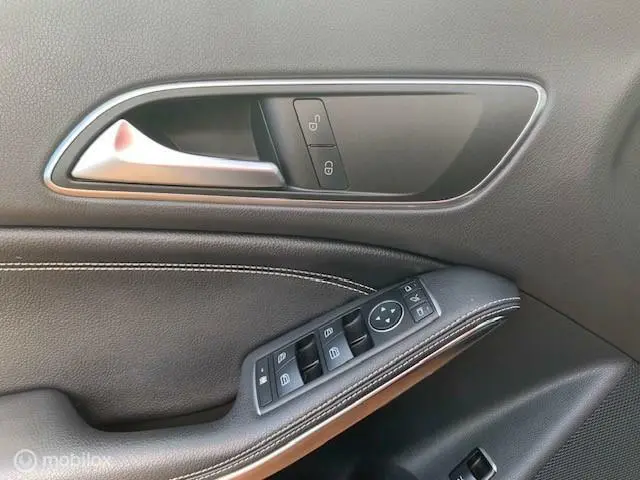 Mercedes-Benz CLA Shooting Brake 180 Ambition 2015 Benzine 4