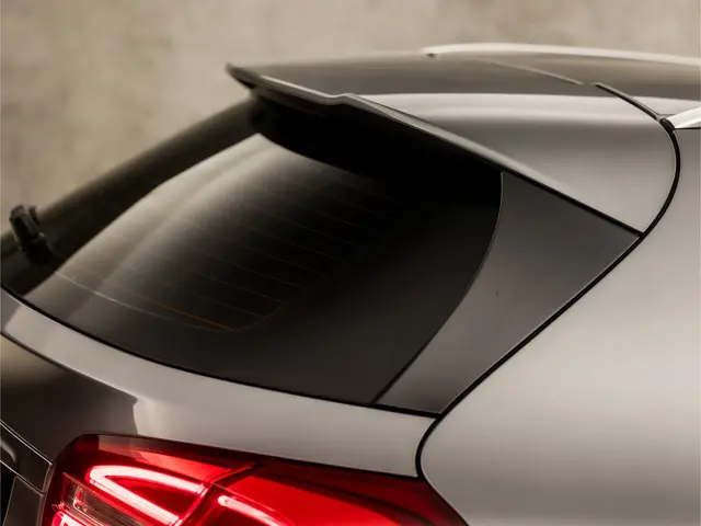 Mercedes-Benz GLA 200 Sport 2016 Benzine 27