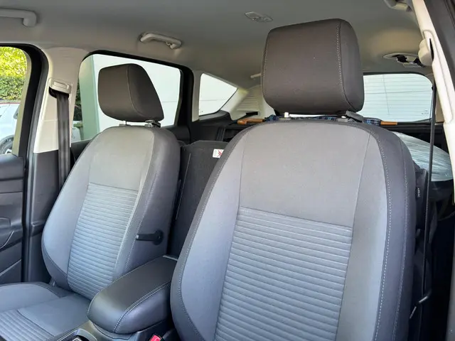 Ford C-MAX 1.5 Titanium 2018 Benzine 7