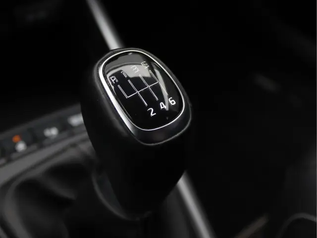 Kia Stonic 1.0 T-GDi MHEV GT-Line 2021 Hybride Benzine 48