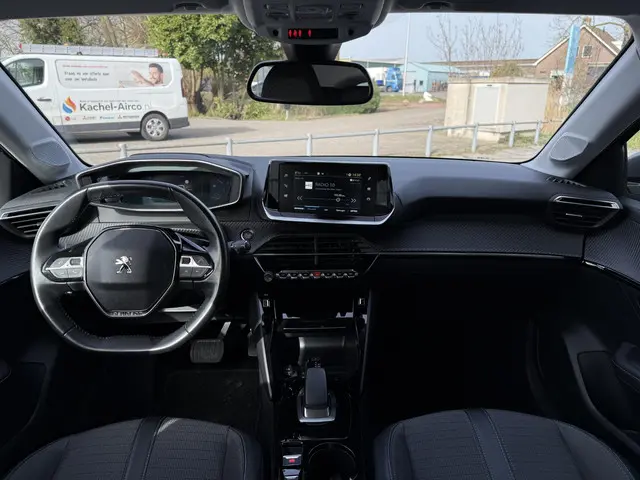 Peugeot e-208 Aut. EV Allure Pack 2020 Elektrisch 18