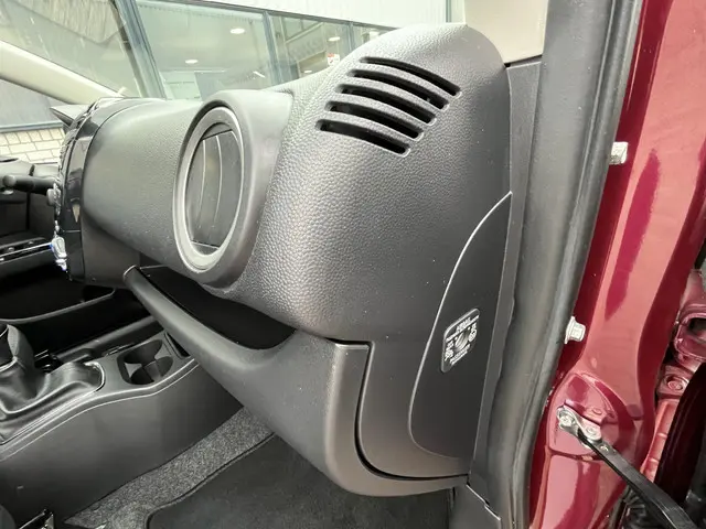 Mitsubishi Space Star 1.0 Intense 2016 Benzine 33