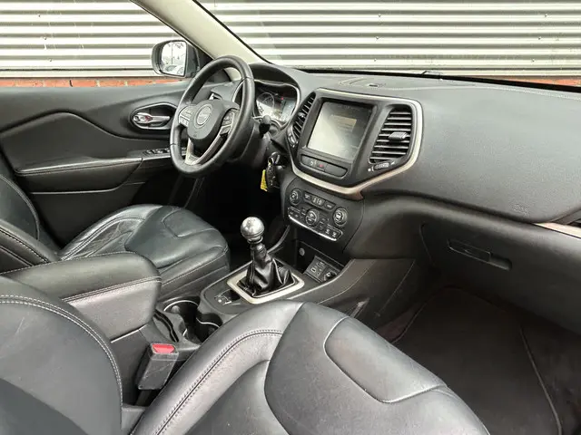 Jeep Cherokee 2.0 Longtitude 2017 Diesel