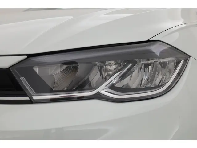 Volkswagen Polo 1.0 TSI R-Line DSG 2023 Benzine 30