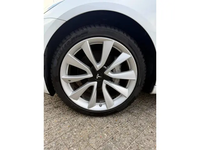 Tesla Model 3 Standard RWD Plus 60 kWh 2019 Elektrisch 6
