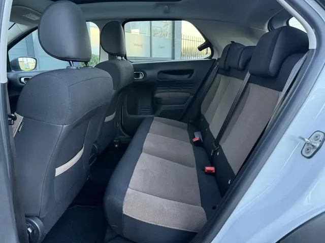 Citroën C4 Cactus 1.2 e-VTi Shine 2014 Benzine 11