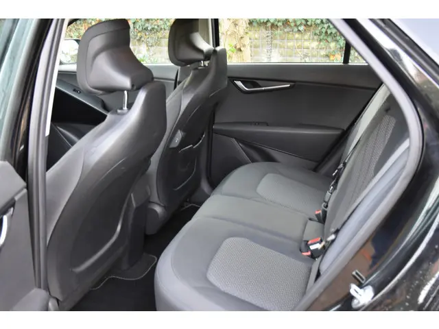 Kia Niro EV ComfortLine 64.8 kWh 2022 Elektrisch 8