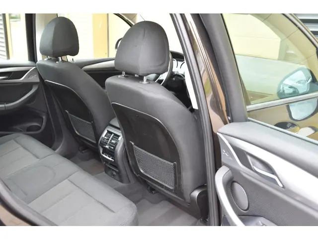 BMW X3 xDrive20i Executive 2018 Benzine 27