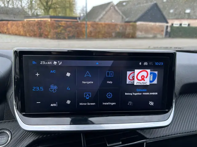 Peugeot 2008 1.2 Hybrid 145 Allure 2025 Hybride Benzine 26