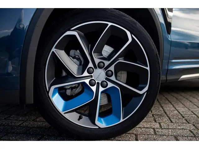 Lynk & Co 01 Plug-in Hybrid 2021 Hybride Benzine 2