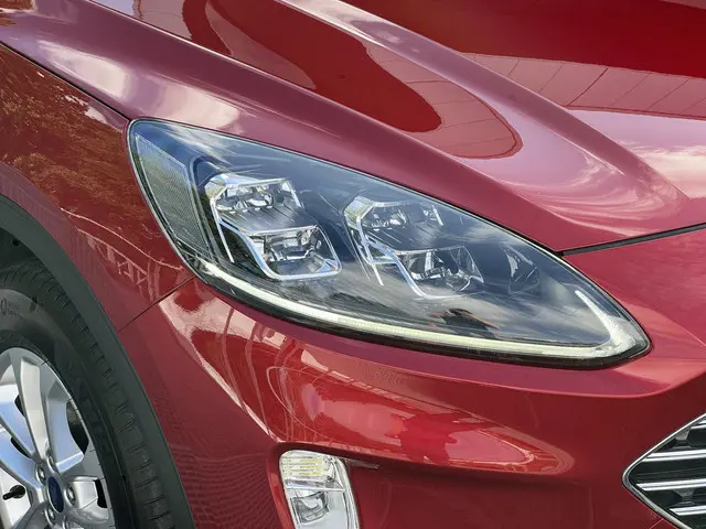 Ford Kuga 2.5 PHEV Titanium 2022 Hybride Benzine 27
