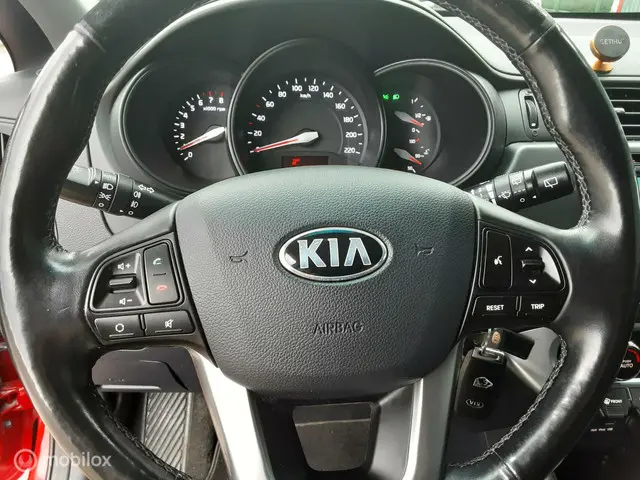 Kia Rio 1.4 CVVT ExecutiveLine 2014 Benzine 24
