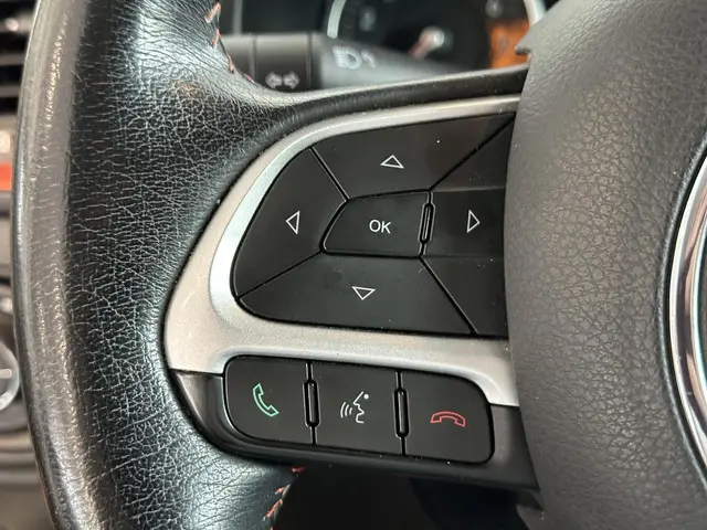 Jeep Renegade 1.4 MultiAir Opening Edition 2015 Benzine 20