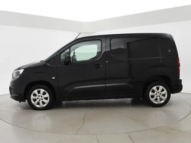 Opel Combo 1.5D 130 PK AUT. INNOVATION 2020 Diesel 18