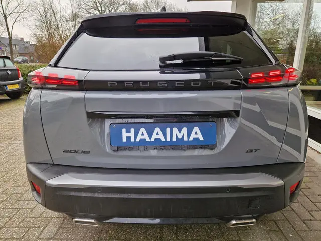 Peugeot 2008 1.2T 130pk Automaat GT 2024 Benzine 30