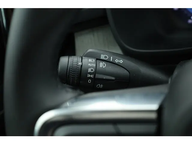 Volvo XC40 2.0 B4 Ultra Dark 2024 Hybride Benzine 9