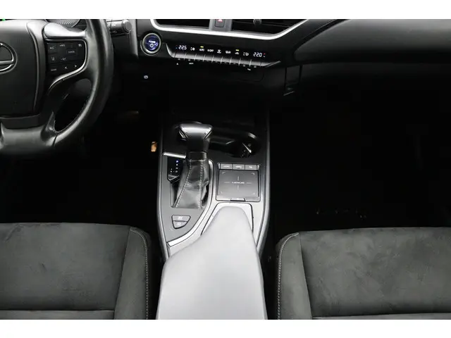 Lexus UX 250h Business Line 2019 Hybride Benzine 29