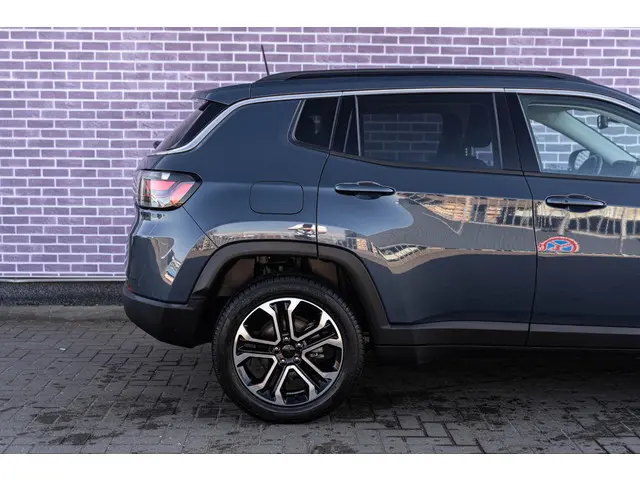 Jeep Compass 1.5T e-Hybrid Limited 2023 Hybride Benzine 19