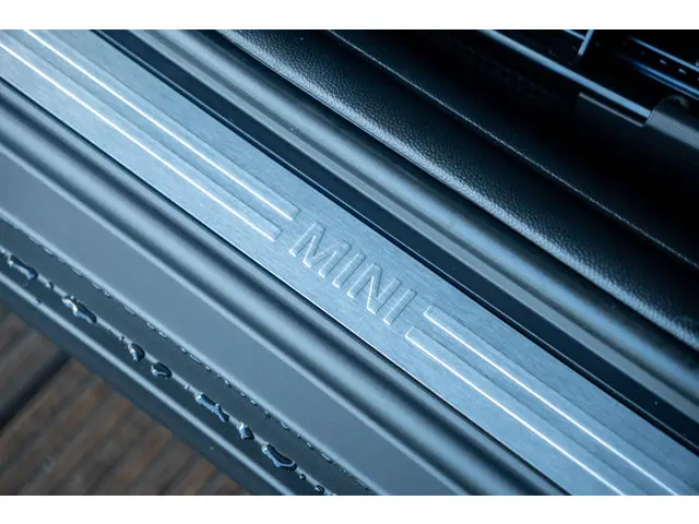 MINI 3-Deurs Cooper C 2024 Benzine 27