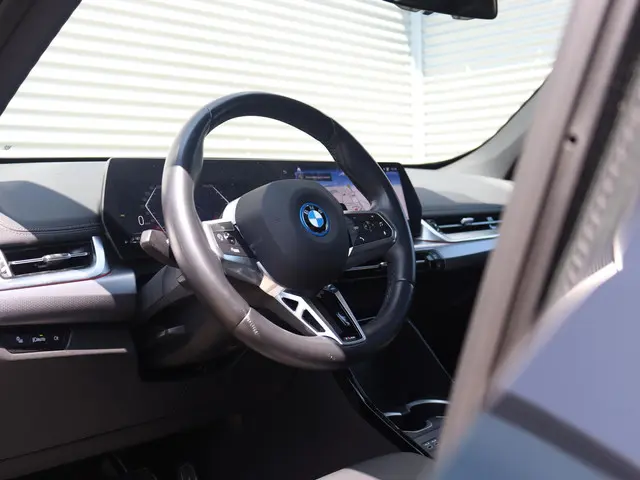 BMW X1 xDrive25e 2023 Hybride Benzine 14