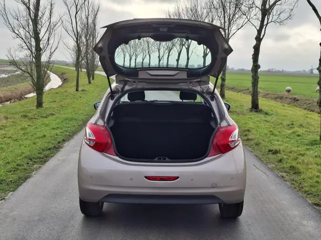 Peugeot 208 1.2 VTi Active❗ 2013 Benzine 13