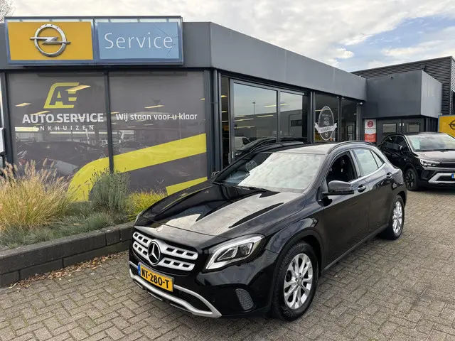 Mercedes-Benz GLA 180 Business Solution 2017 Benzine 6