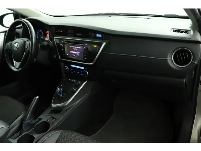 Toyota Auris 1.8 Hybrid Executive 2013 Hybride Benzine 43