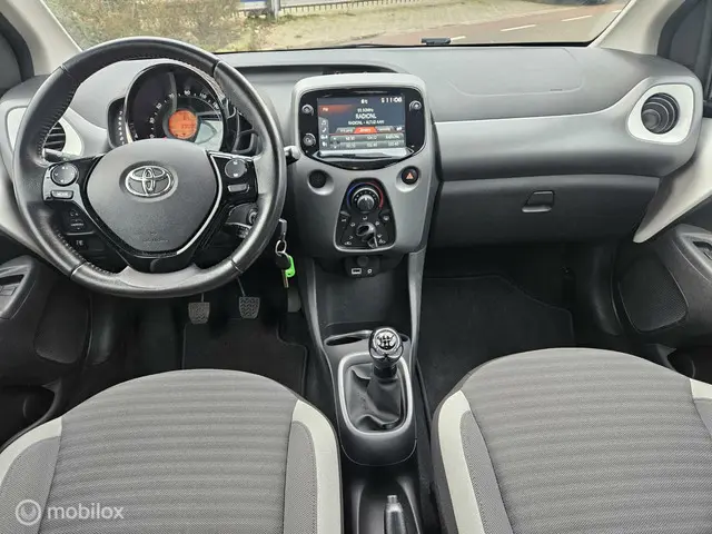 Toyota Aygo 1.0 VVT-i x-play camera 2019 Benzine 10