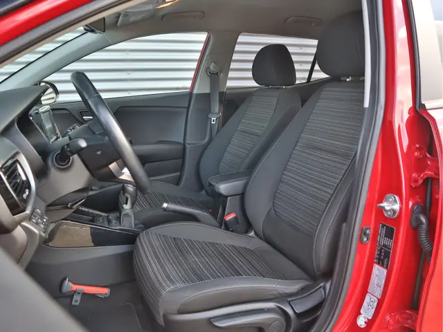 Kia Stonic 1.0 T-GDi DynamicPlusLine 2020 Benzine 18