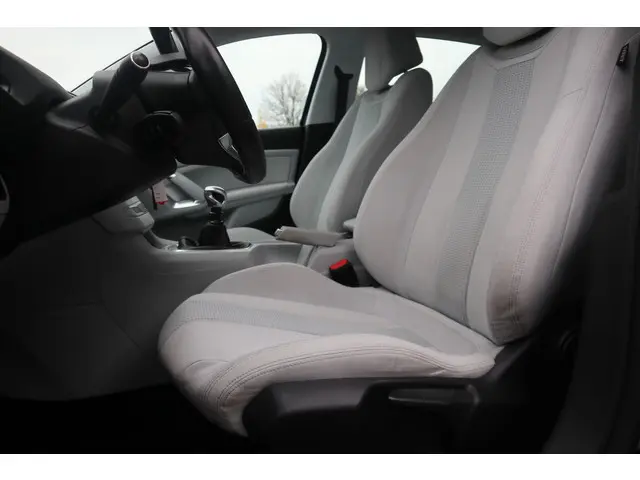 Peugeot 308 1.6 THP Active 2013 Benzine 4