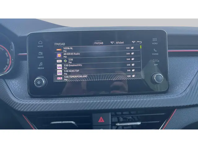 Škoda Kamiq 1.0 TSI Monte Carlo 2026 Benzine 24