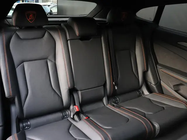 Lamborghini Urus 4.0 V8 Hybrid SE 2026 Hybride Benzine 17