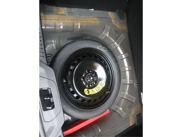 Ford Focus 1.0 EcoBoost Hybrid 2024 Hybride Benzine 27