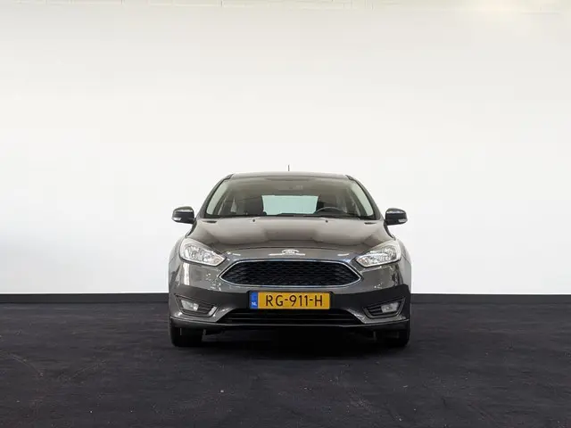 Ford Focus 1.0 Lease Edition |NAVI|SENSOR|NAP 2017 Benzine 7