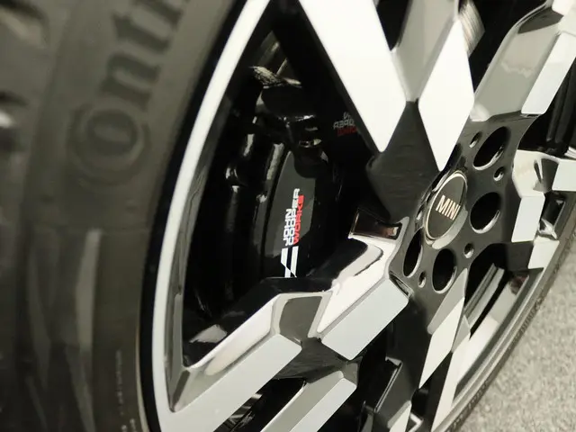 MINI Countryman C 2025 Benzine 10