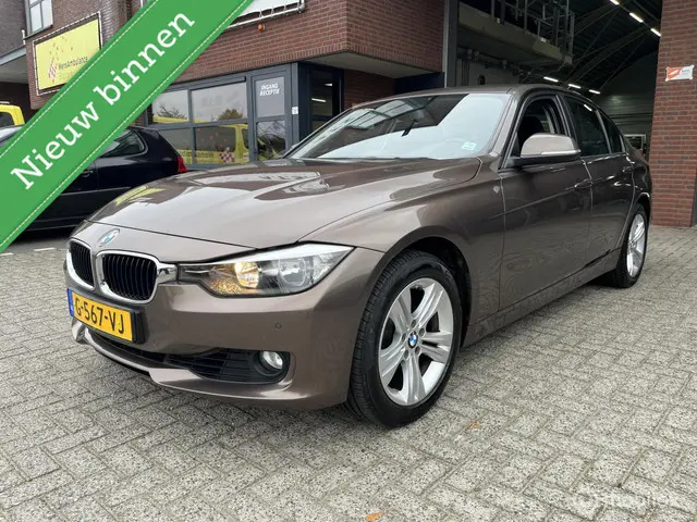 BMW 3 Serie 320i xDrive NAVI*CLIMA*TREKHAAK* 2014 Benzine