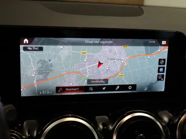 Mercedes-Benz GLA 250 e Style 2020 Hybride Benzine 4