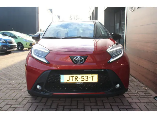 Toyota Aygo X 1.0 VVT-i S-CVT first 2023 Benzine 7