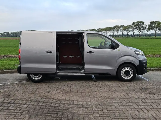 Opel Vivaro 1.5 2020 Diesel 12