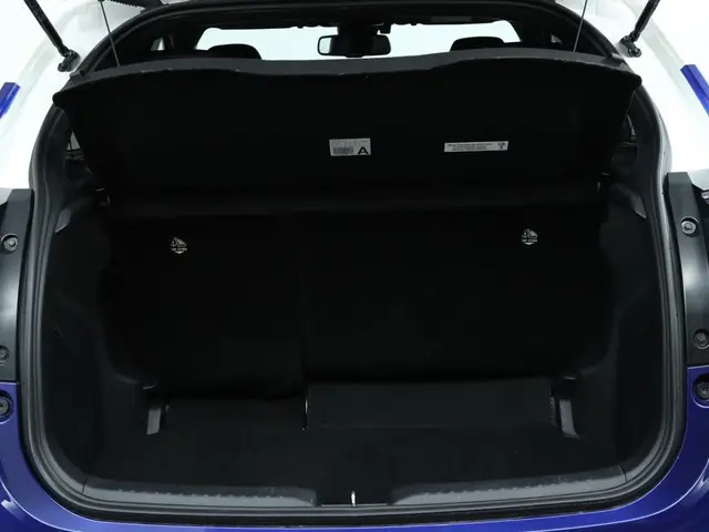 Toyota Yaris 1.5 Hybrid Executive 2022 Hybride Benzine 23