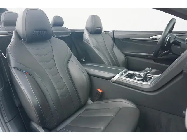 BMW 8 Serie Cabrio 840i 2020 Benzine 16