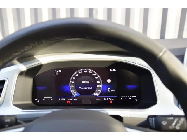 Volkswagen T-Roc 1.0 TSI GOAL Edition 2025 Benzine 30