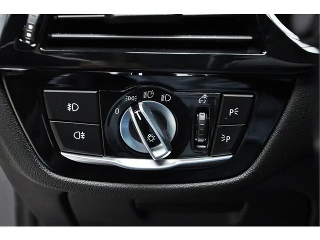 BMW 5 Serie 530i 2018 Benzine 24