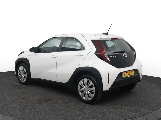 Toyota Aygo X 1.0 VVT-i MT Play 2024 Benzine 12