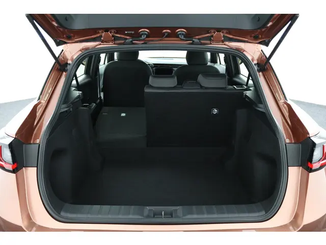 Lexus LBX Business Line 2WD 2026 Hybride Benzine 23