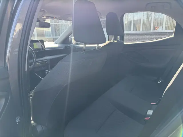 Toyota Yaris 1.5 Hybrid Dynamic 2020 Hybride Benzine 7