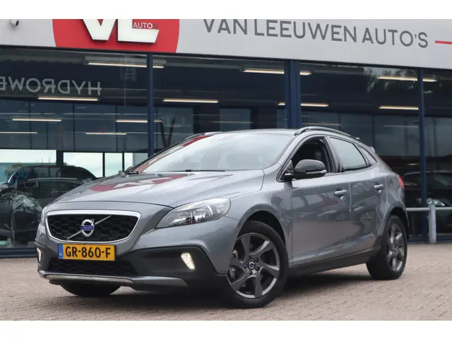 Volvo V40 Cross Country 1.5 T3 Momentum 2015 Benzine