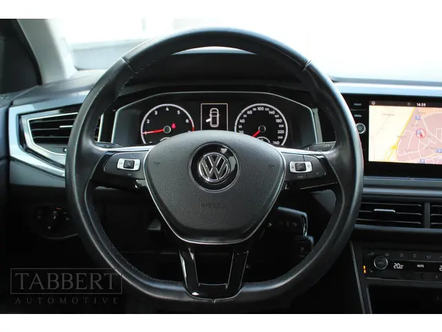 Volkswagen Polo 1.0 TSI Highline Zwart 5dr 2018 Benzine 5