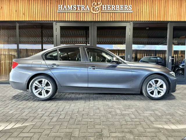 BMW 3 Serie 320i automaat antraciet, premium 2012 Benzine 6