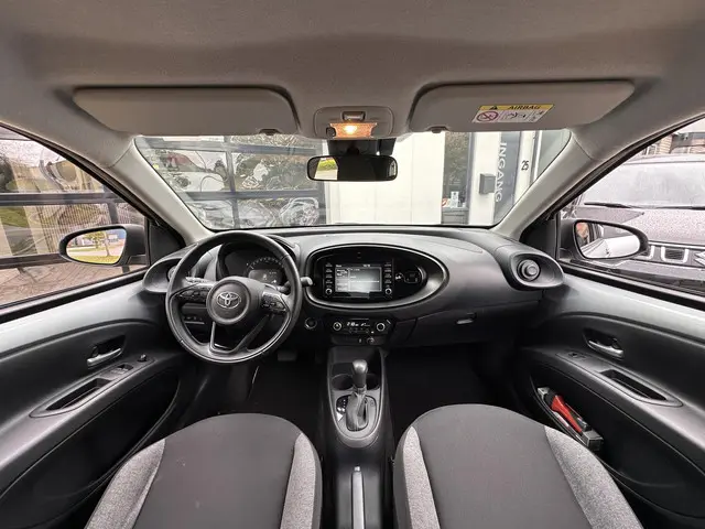 Toyota Aygo X 1.0 VVT-i S-CVT Play 2023 Benzine 17